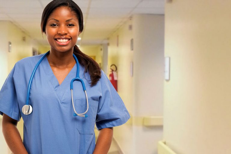 4-Tips-for-Night-Shift-Nurses-To-Stay-Alert-and-Happy